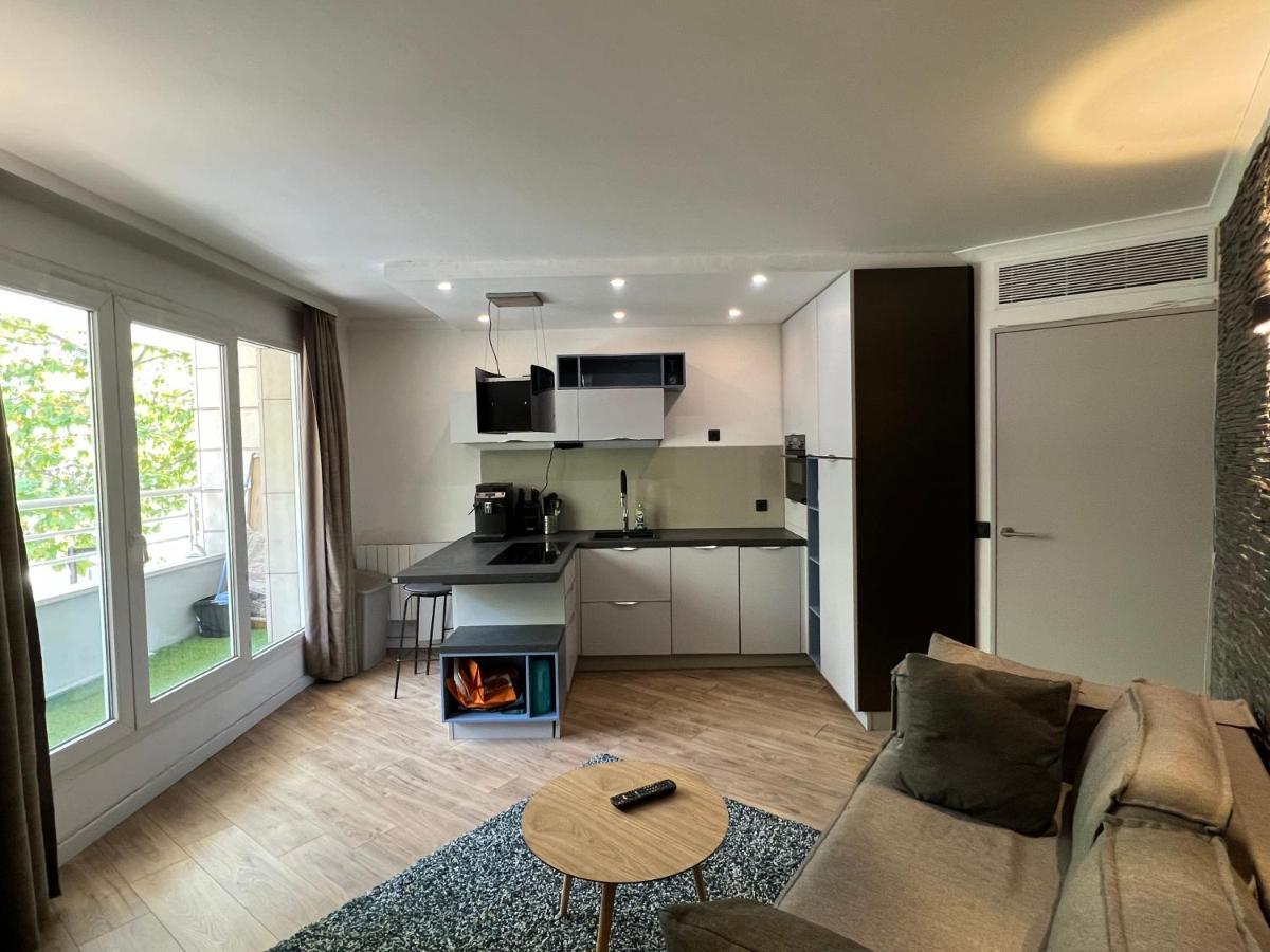 Appartement T2 / La Defense Курбевуа Экстерьер фото